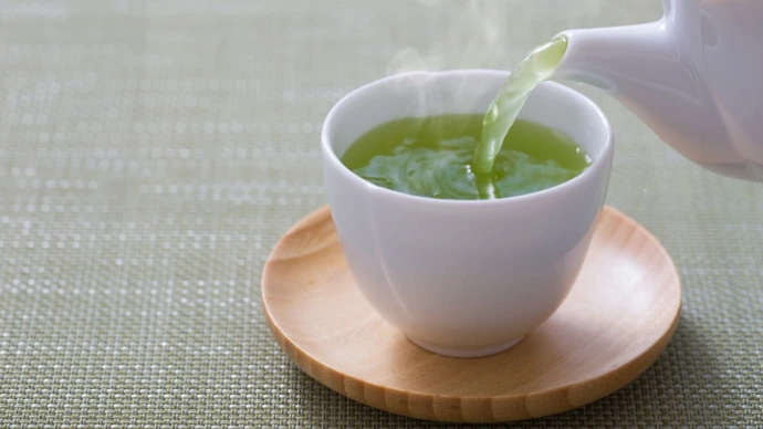 beneficios de tomar té en ayunas